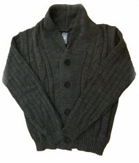 Saco de lana con boton de madera y trenza