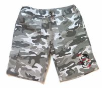 Bermuda De Gabardina Camuflada Con Aplique Bordado Con Cintura Regulable