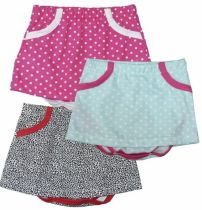 Pollera estampada de beba con bombachita abotonada en el interior