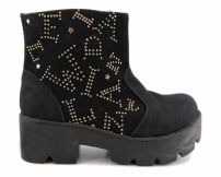 Bota Corta de Gamuza Con Taco Tachas y Estrellas