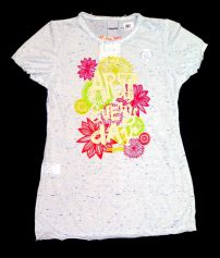 Remera Manga Corta Estampada Flores " Art Every Day "