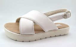 Sandalia Con Plataforma y Hebilla