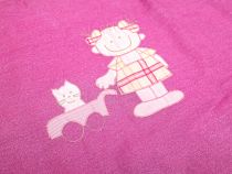 Acolchado Con Chichonera Cuna Simil Jean Con Niña y Gato en Coche Bordados