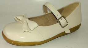 Balerina de Charol Con Hebilla y Moño