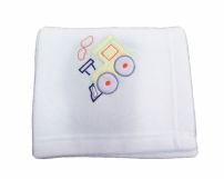 Liorchis Manta polar con aplique de Tren