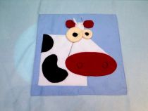 Frazada de Polar Bordada Con Cara Vaca Cuna y Funcional 