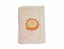 Manta Funcional Polar con Apliques Bordado de Leon