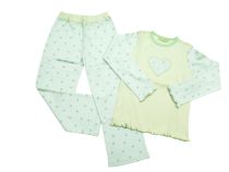 Pijama Invierno Remera Manga Larga Estampado Corazon Con Tachas y Pantalon 