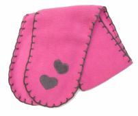 Bufanda de Polar con Aplique de Corazones