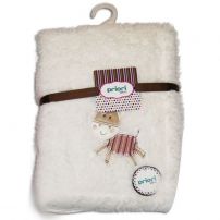 Manta piel pelo largo, Simil Piel, corderito celeste - blanca Con Bordado