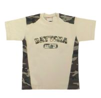 Remera Manga Corta Estampado Letras Camufladas