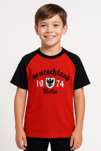 Remera Manga Corta Estampado Escudo con Terciopelo