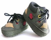 Botita Cuerina Combinada con base antideslizante