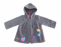 Tapado de paño nena con capucha y bordado