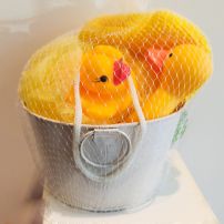 Set de baño Patitos Esponja Manopla Balde Metalico