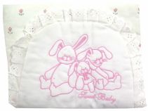 Cambiador con flores y bordado