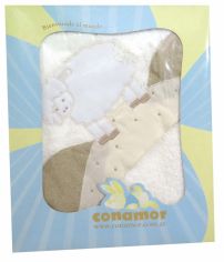 Toallon Con Capucha Bordada - En Caja