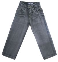 Pantalon jean varon con estampa calavera en bolsillo de atras