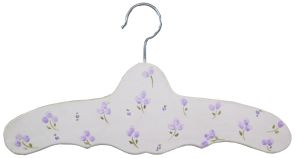 Percha de madera pintada con forma