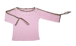 Remera chuchi con detalle de animal print y tachas