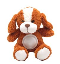 Peluche con luz de noche tipo taplight en la panza.
