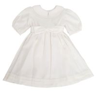 Vestido de Bautismo seda fria con cuello manga corta