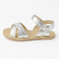 Sandalia Con Tiras Cruzadas