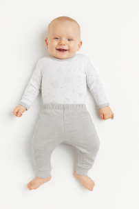 Conjunto Algodon Medio Osito Sin Pie Body M/L Estampada Estrellas y planetas