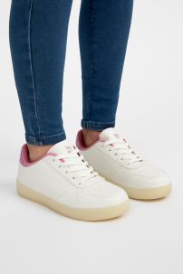 Zapatilla  Cuerina Con Cordon 