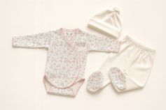 Ajuar Nacimiento Medio Osito Con Pie - Body Manga Larga y Gorro