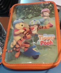 Cartuchera Canopla Pooh 2 pisos