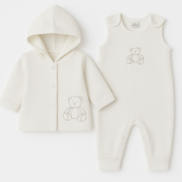 Conjunto Algodon Jardinero Bordado En Osito y Campera  Matelase 