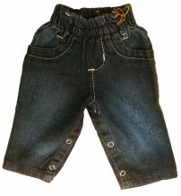 Pantalon jean pañalero con bordado estrella en bolsillo