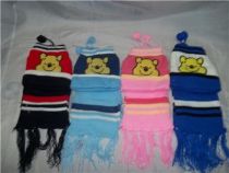 Conjunto tejido con gorro y bufanda Winnie Pooh