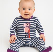 enterito con pie de plush rayado con aplique de lorito 0m-9m