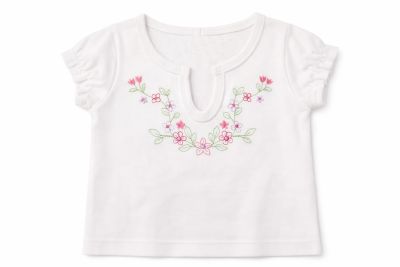 Remera Manga Corta Con Flores Bordadas