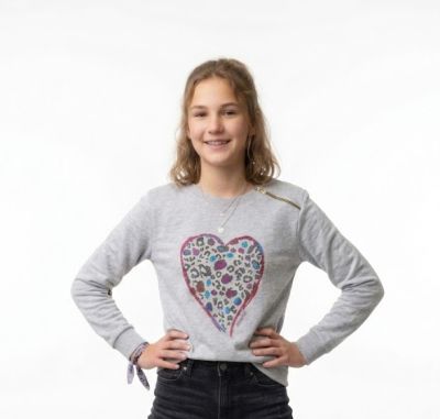 Buzo Algodon Frizado con Cierre en Cuello Estampado Corazon Animal Print y Brillo