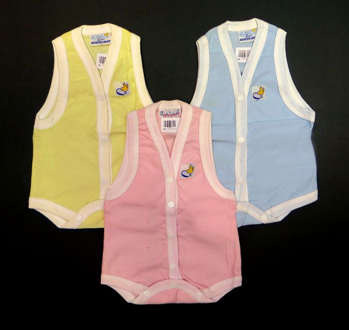 Body Pique Sin Mangas Musculosa con Broches Frontales