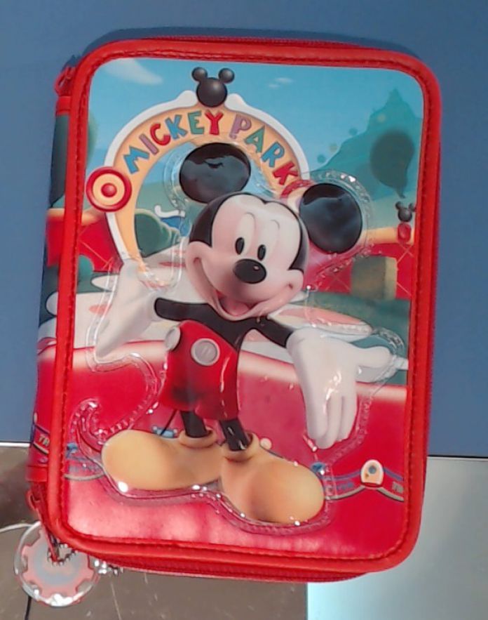 Cartuchera de 2 Pisos con Mickey en Relieve