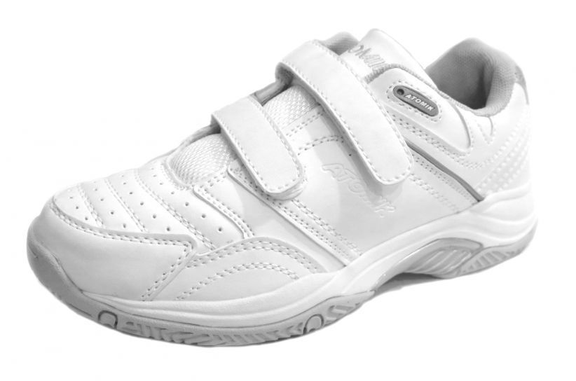 Zapatilla de cuerina con velcro