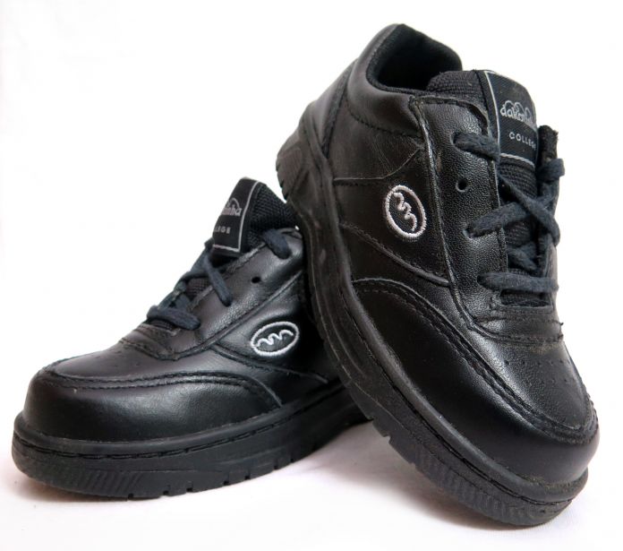 Zapatilla de Cosidas Cuero Con Cordon