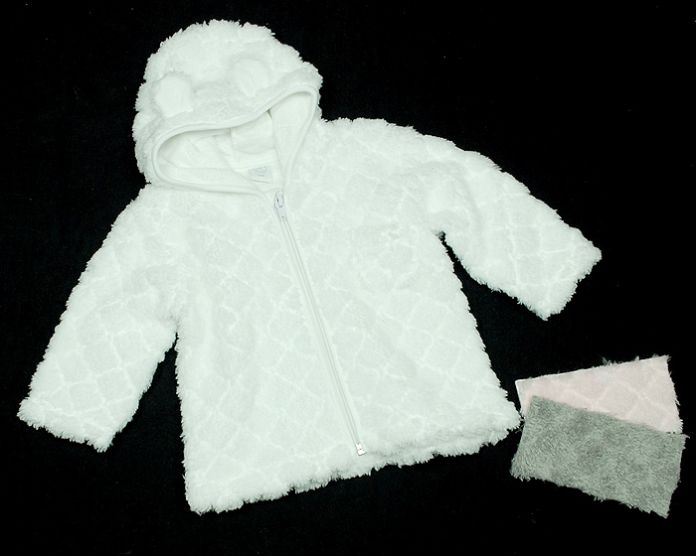 Tapado de peluche con capucha de bebe