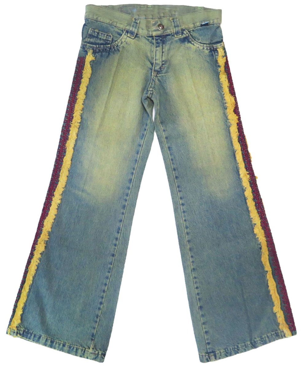 Pantalon de jean con flecos y bordado
