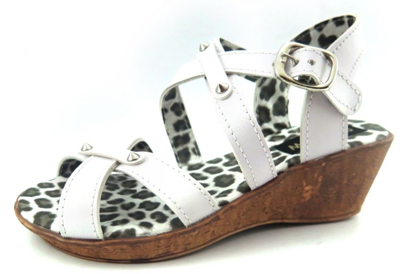 Sandalia Tipo Romana de Cuerina con Taco Chino