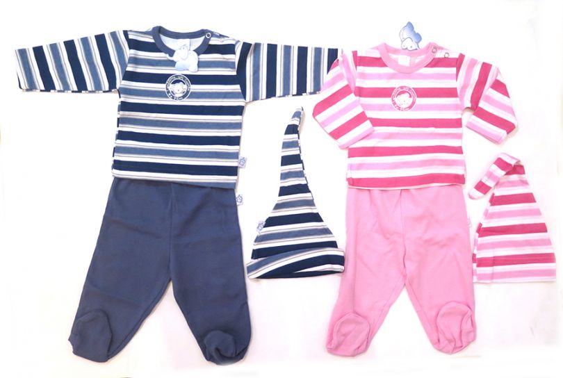Conjunto Batita Manga Larga Rayada Pantalon Con Pie y Gorro