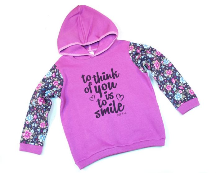 Buzo Frizado con Capucha Mangas Floreadas