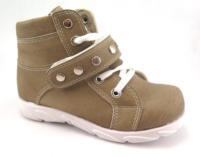 Bota Borcego de Eco Cuero Con Cordon y Velcro con Tachas