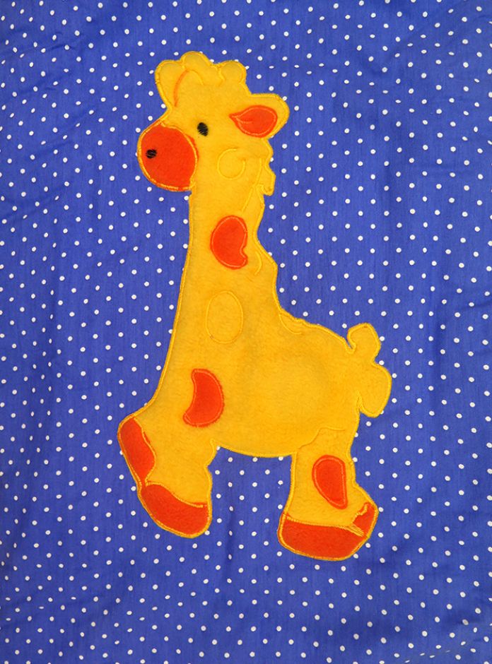 Acolchado de Catre Con Jirafa Bordada y Lunares