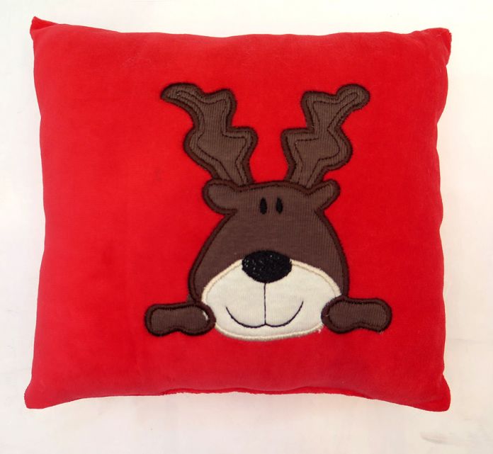 almohada de apego bordada