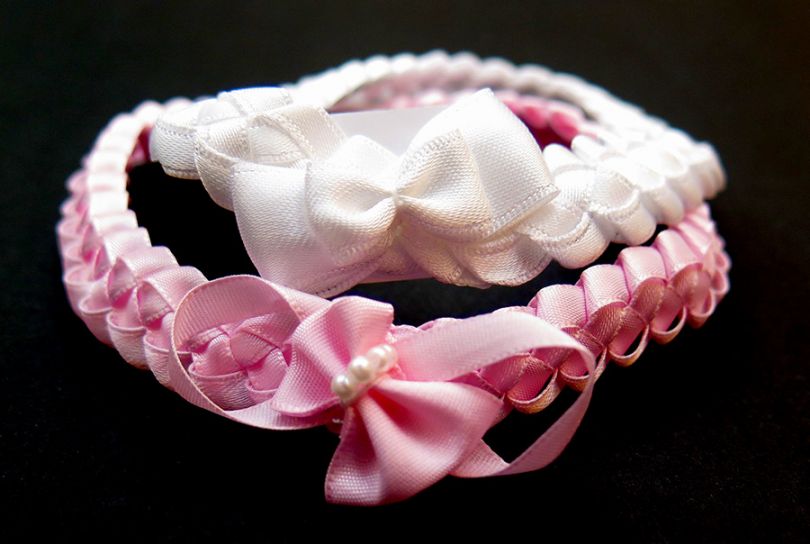 Vincha Trenzada Elastizada Gruesa Con Aplique de Moño o Flor
